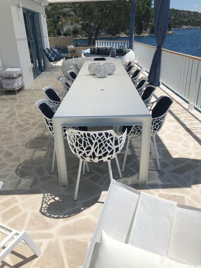 Villa Beline Direct Aan Zee, Verwarmd Zwembad En Sauna Tribanj-Kruscica Kültér fotó